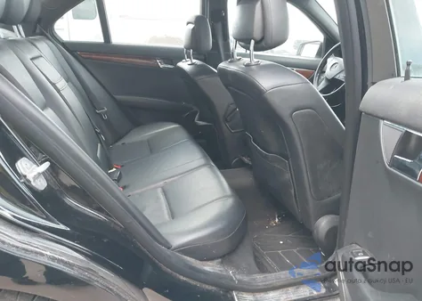 2011 Mercedes-Benz C 300 Luxury/Sport из США, поврежденный, VIN WDDGF5EB1BA508288